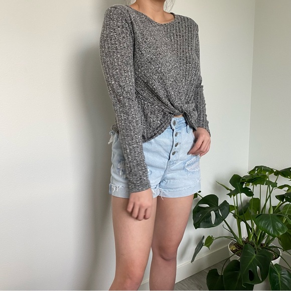 🎀 enough about me… Cropped Gray Sweater - Picture 2 of 5